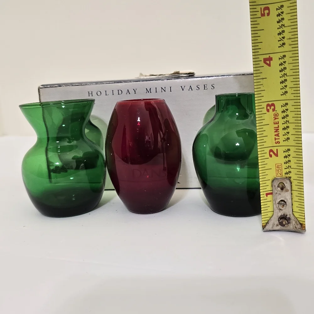 boxed DANSK‎ Mini Holiday Vases Set Glass Red Green Christmas Holiday Home Decor